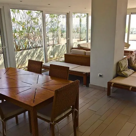 Super Attico Sul Mare 公寓 *
