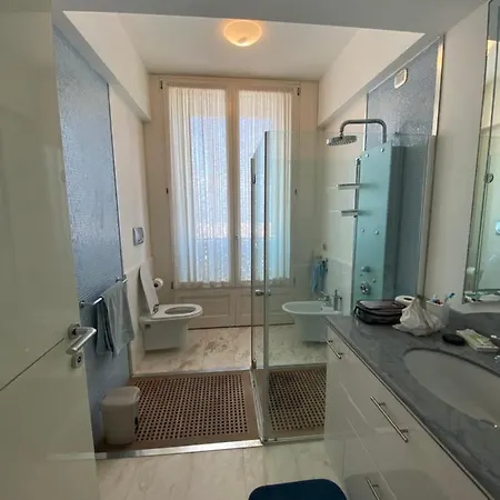 Super Attico Sul Mare Apartment