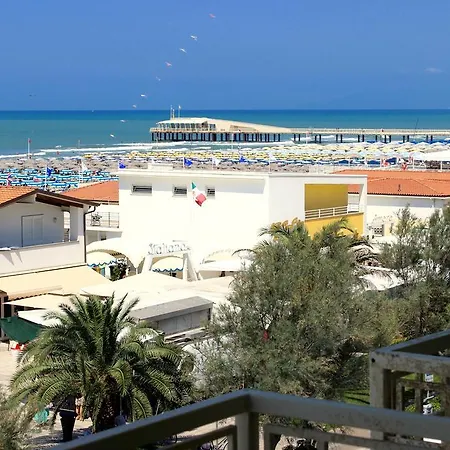 Apartamento Super Attico Sul Mare Lido di Camaiore