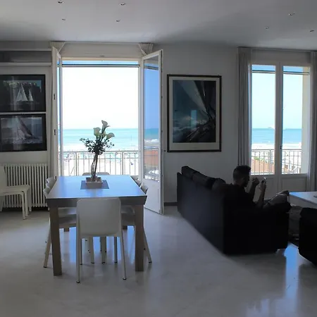 Apartamento Super Attico Sul Mare Lido di Camaiore